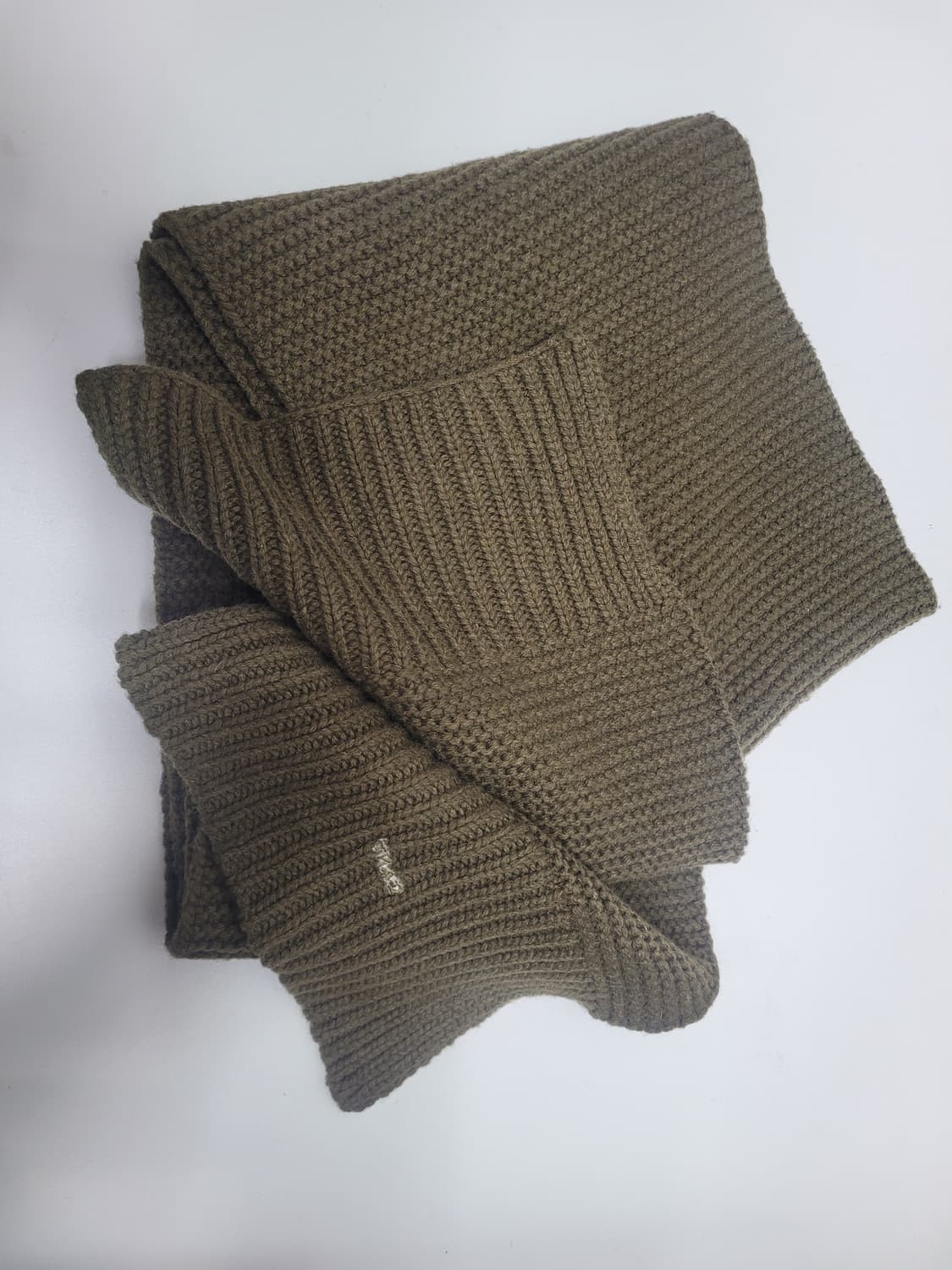 GANT 칸트 울 머플러 / 폭 26cm 총장 183cm 카키
 상품이미지3