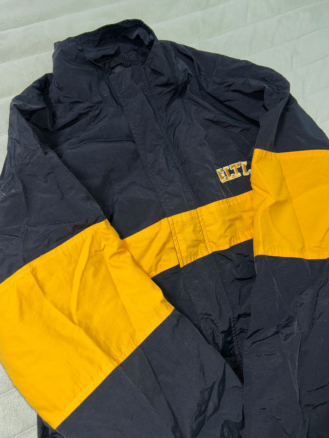 ELLIOTI 엘리오티 자수 바람막이 자켓 L 상품이미지1