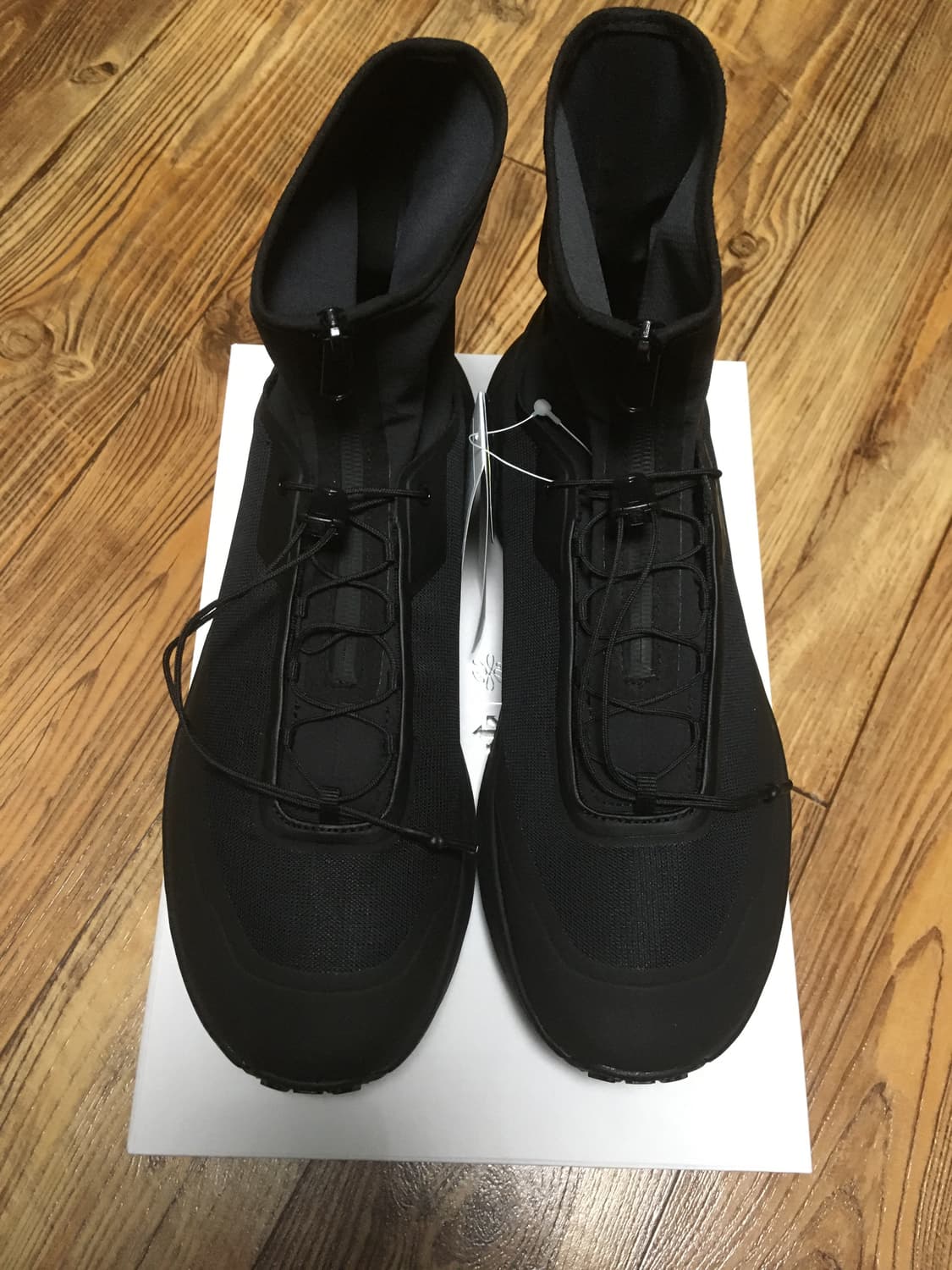 데상트 유스 시프트 트레일 블랙 판매합니다 상품이미지3