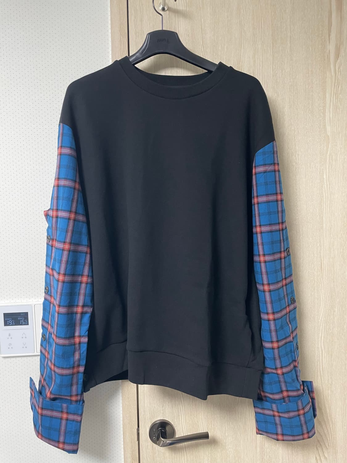 52사이즈 택달린 새상품, 우영미 체크셔츠 맨투맨 블랙 상품이미지1