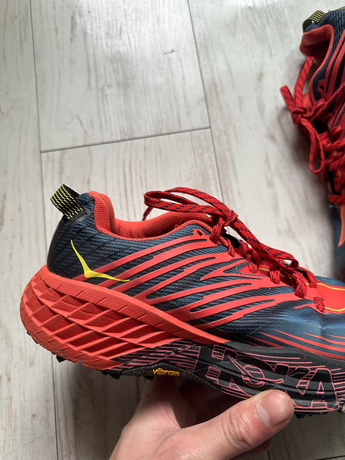 호카 스피드고트 4 트레일 러닝화 255mm 상품이미지3