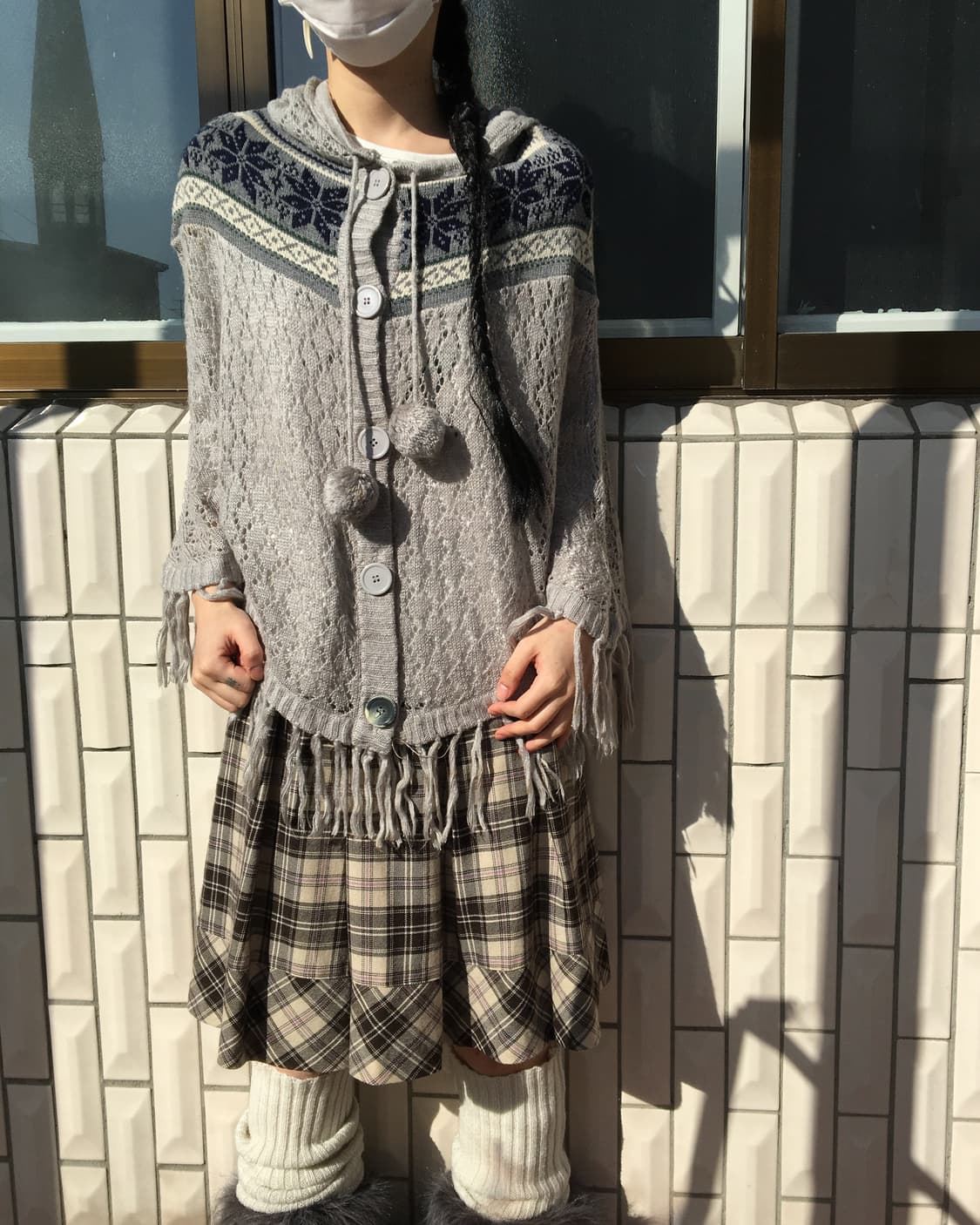 Pom pom snow pattern fringe hood cape 상품이미지7