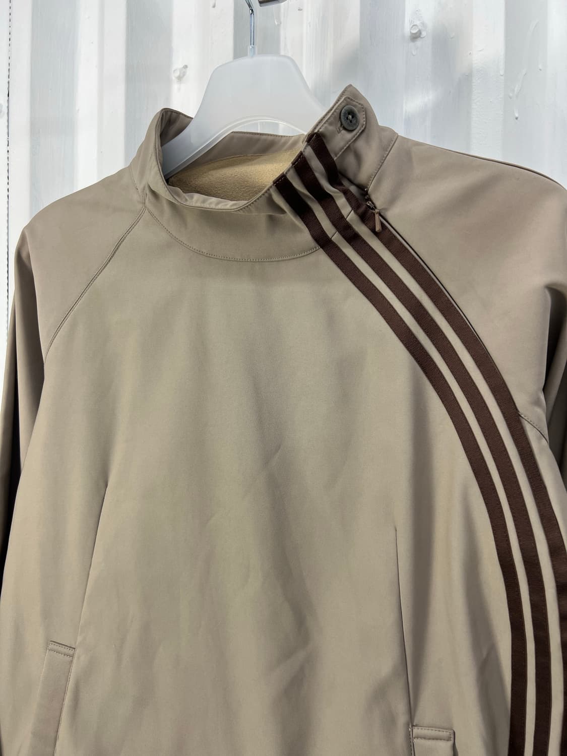 Adidas 초코브라운 사선 아노락 상품이미지5