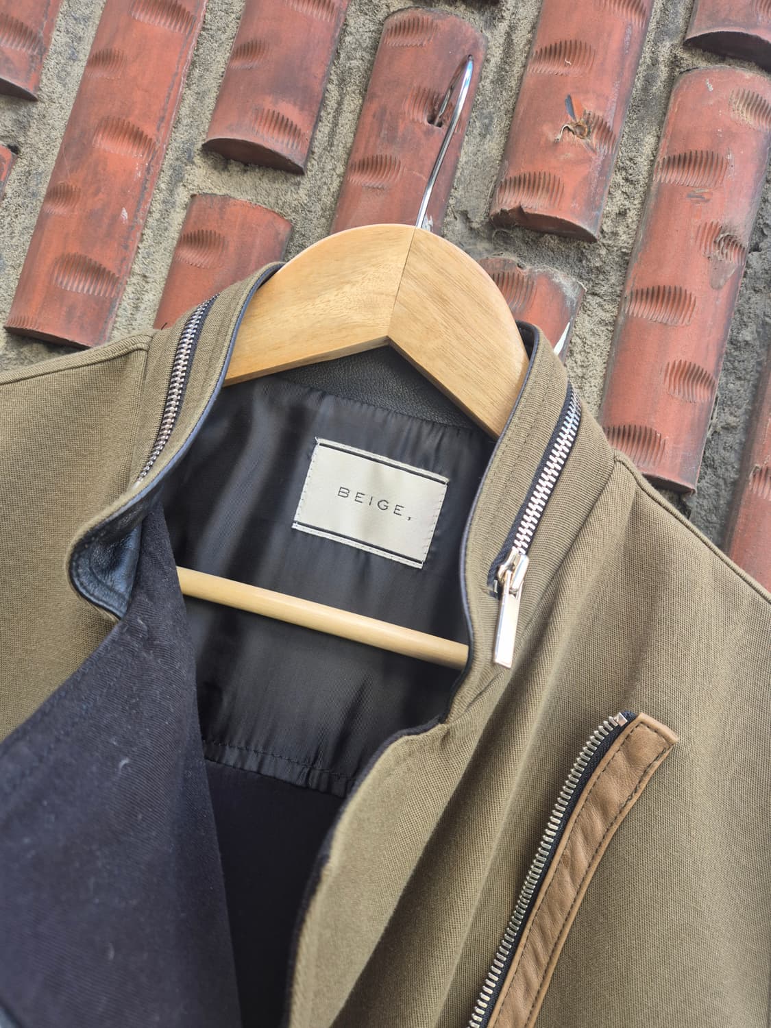 BEIGE 브랜드의 여성자켓입니다 상품이미지3