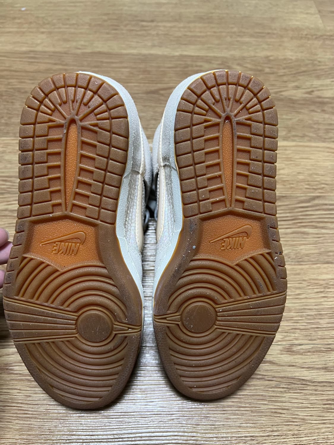 나이키 우먼스 덩크 스카이 하이 프리미엄 230 상품이미지4