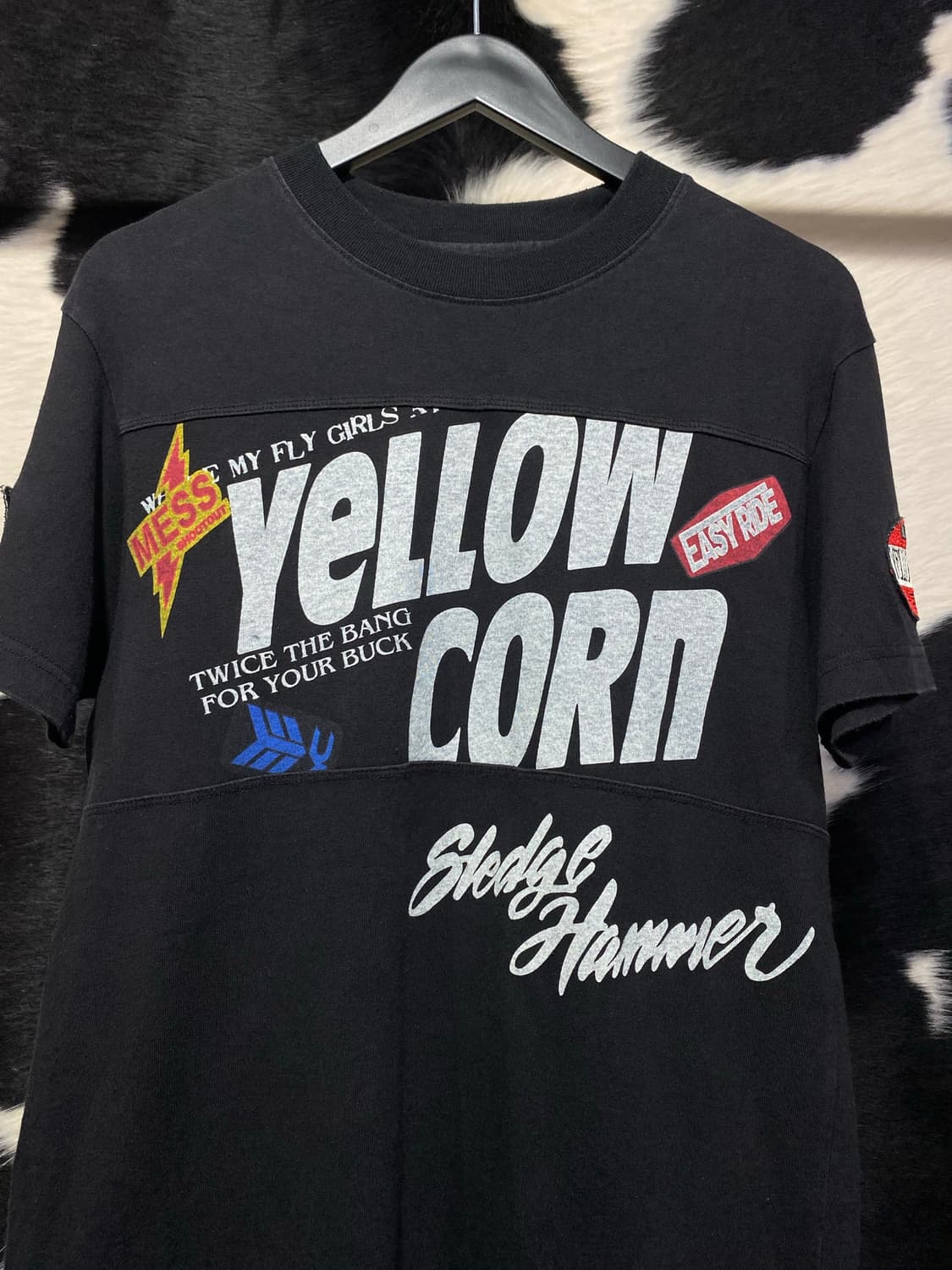 Yellow corn 스포티 패치 로고 디테일 반팔 티셔츠 상품이미지3