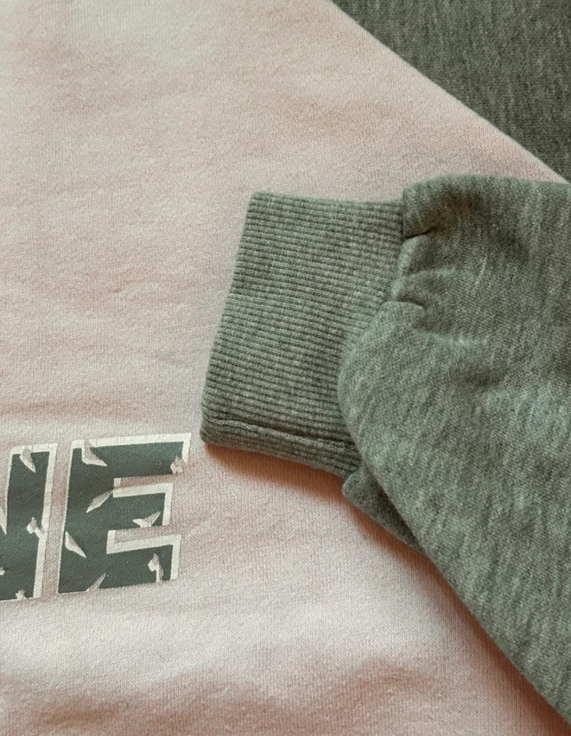 빈티지 딸기우유 그레이 맨투맨 🍓 상품이미지3