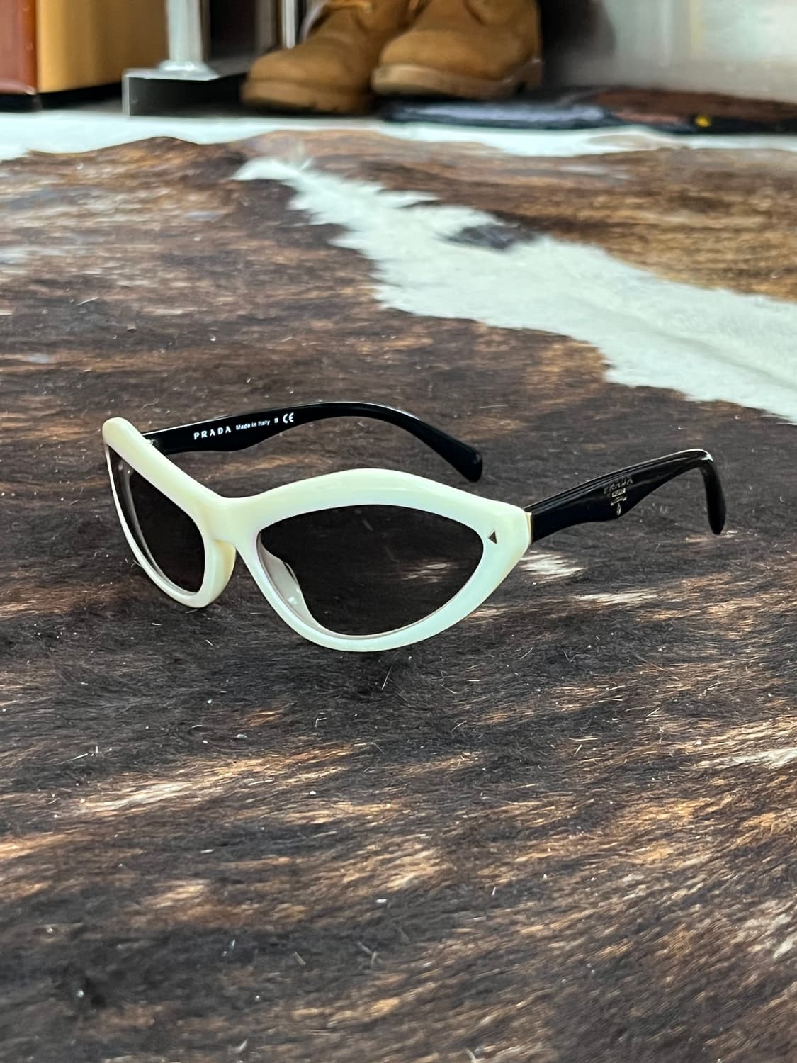 PRADA 2010FW SWING SUNGLASSES 상품이미지5