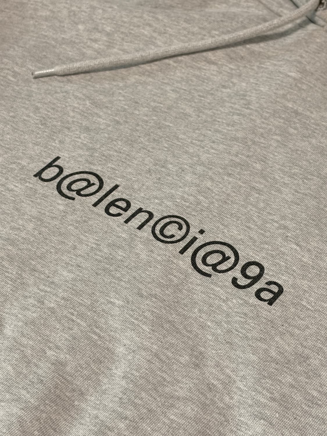 발렌시아가 소문자 후드티(105) 상품이미지2