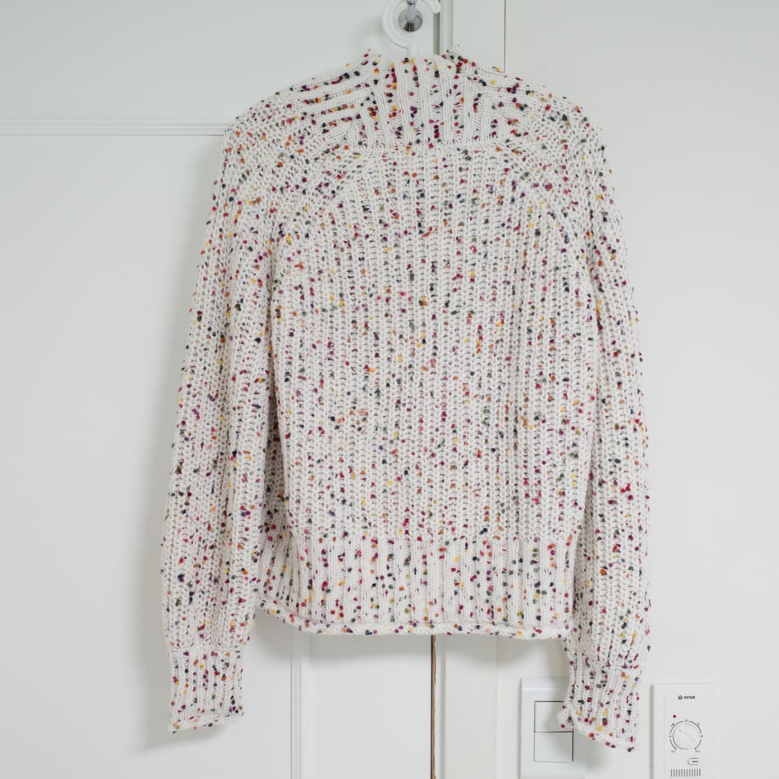 빔즈 하트 컬러 냅 니트 (오프 화이트) 상품이미지2