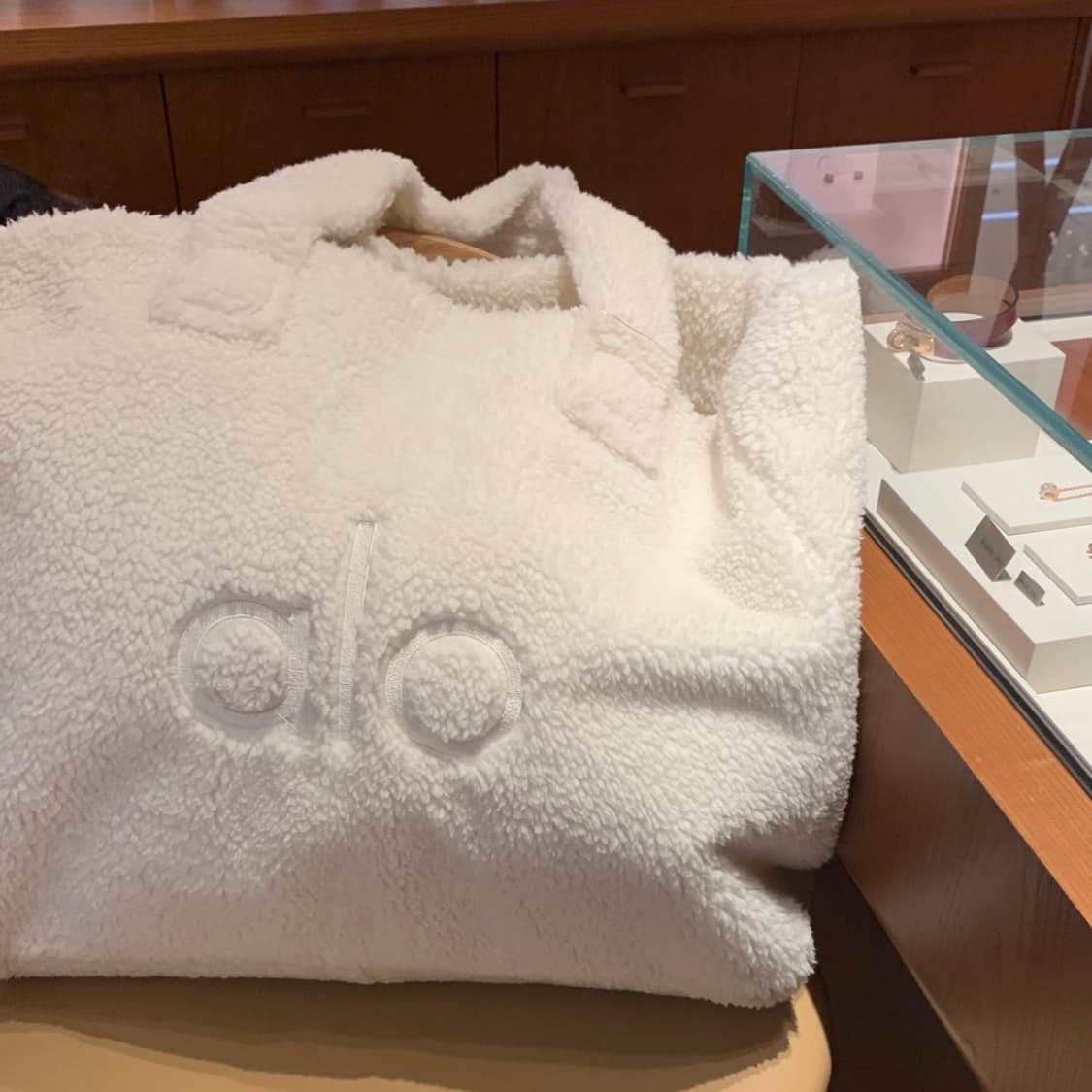 알로 쉐르파 도트백 - white 상품이미지2