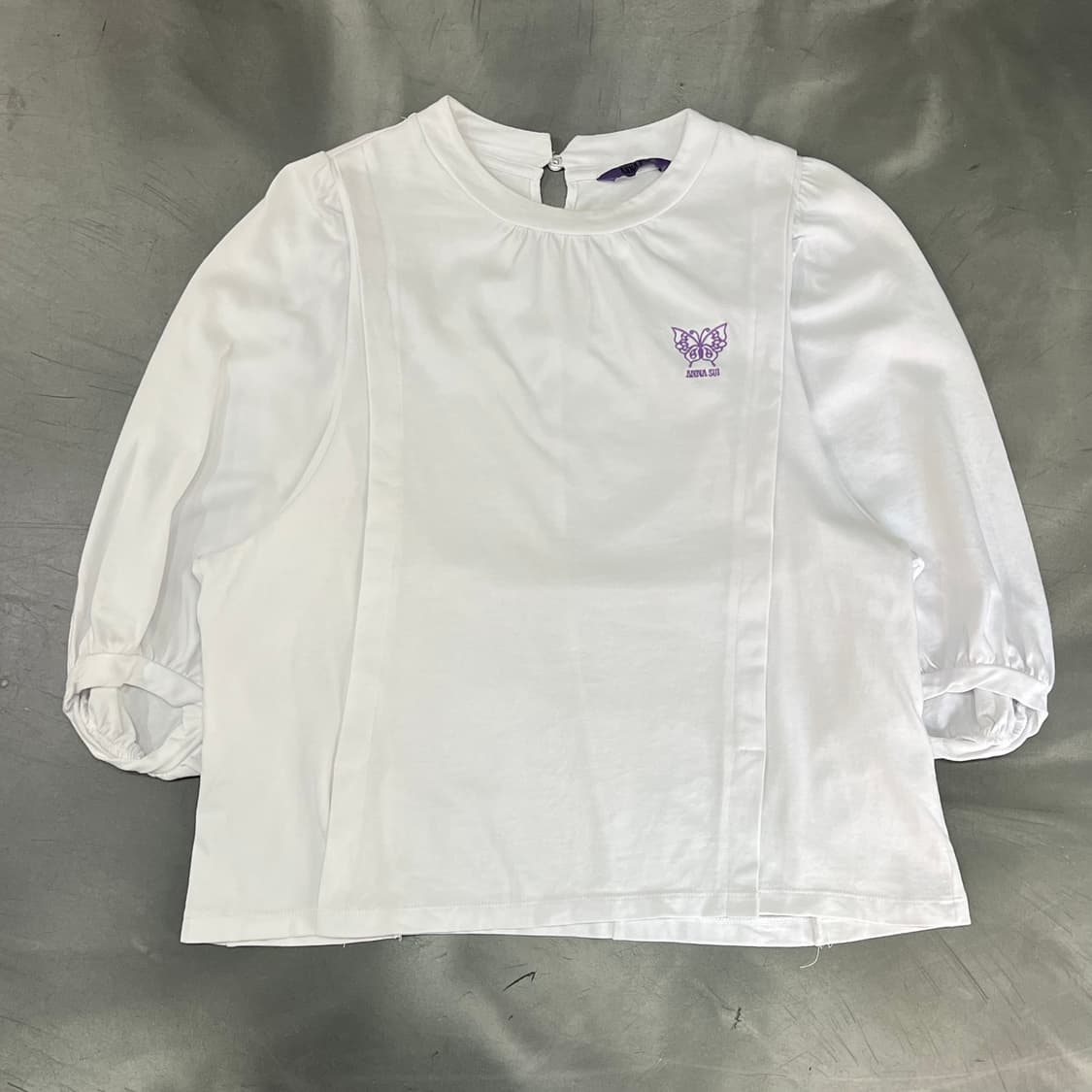  안나수이 자수로고 퍼프숄더 탑 y16122 상품이미지1