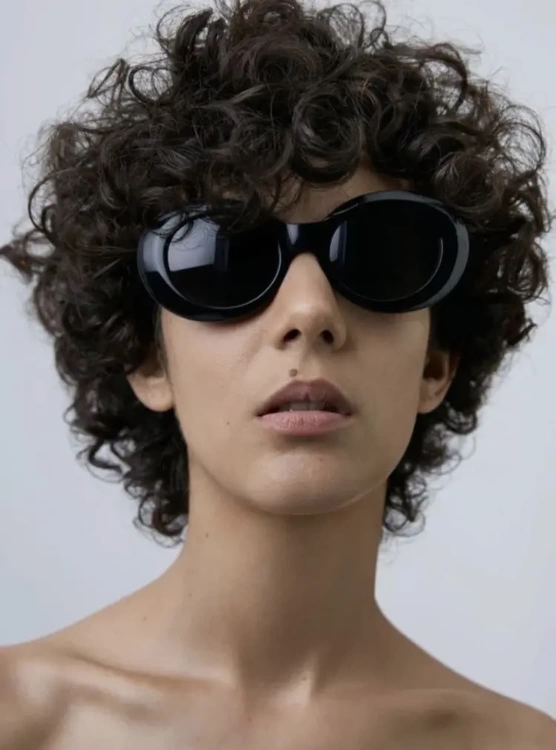 아크네 오벌 커트 코베인 선글라스 상품이미지1