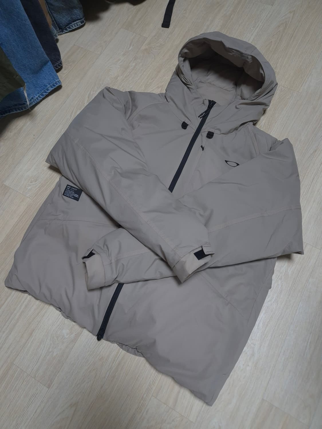 오클리 인슐레이션 경량 자켓 상품이미지2