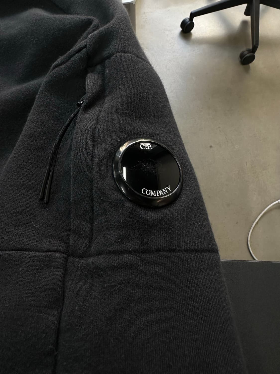 CP컴퍼니 렌즈와펜 핸드워머 맨투맨 상품이미지5