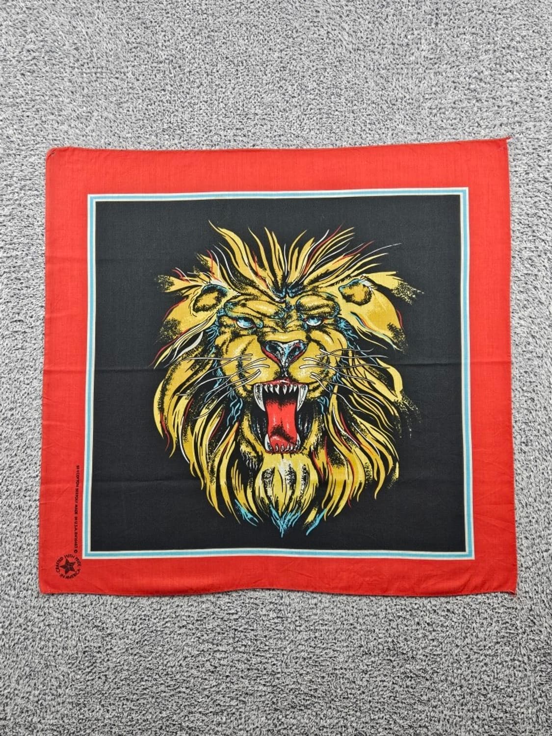 MADE IN U.S.A 그로울링 라이언 반다나 (54X54)/10970 상품이미지1