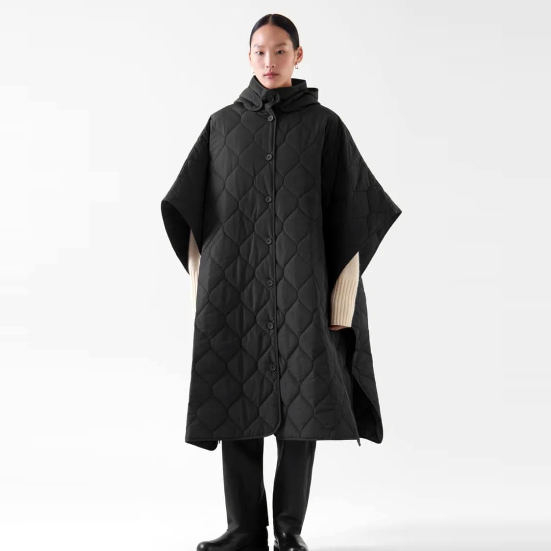 COS 오버사이즈 퀼티드 케이프 프리사이즈 새상품 상품이미지1