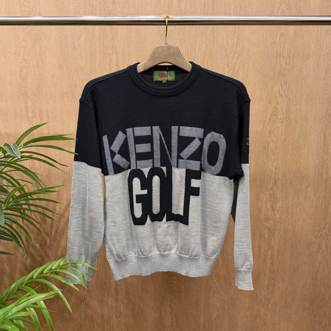 겐조 골프 라운드넥 긴팔 울 니트 빅 로고 컬러 블록 디테일 그레이 블랙 상품이미지1