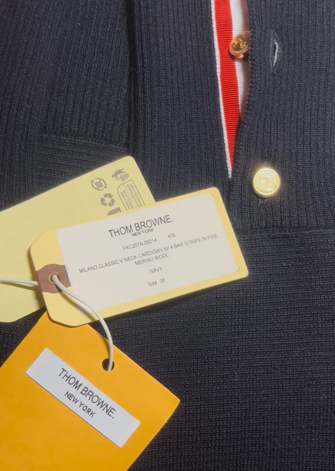 톰브라운 밀라노 클래식 브이넥 가디건  상품이미지2