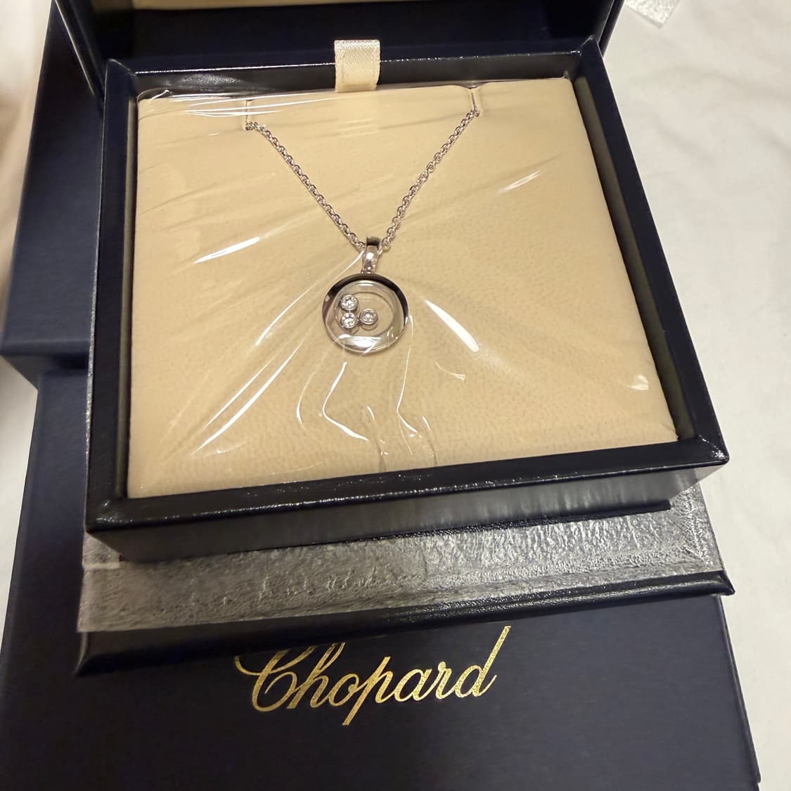 600만원대, Chopard 쇼파드 해피다이아몬드/18K 화이트 골드 목 상품이미지3