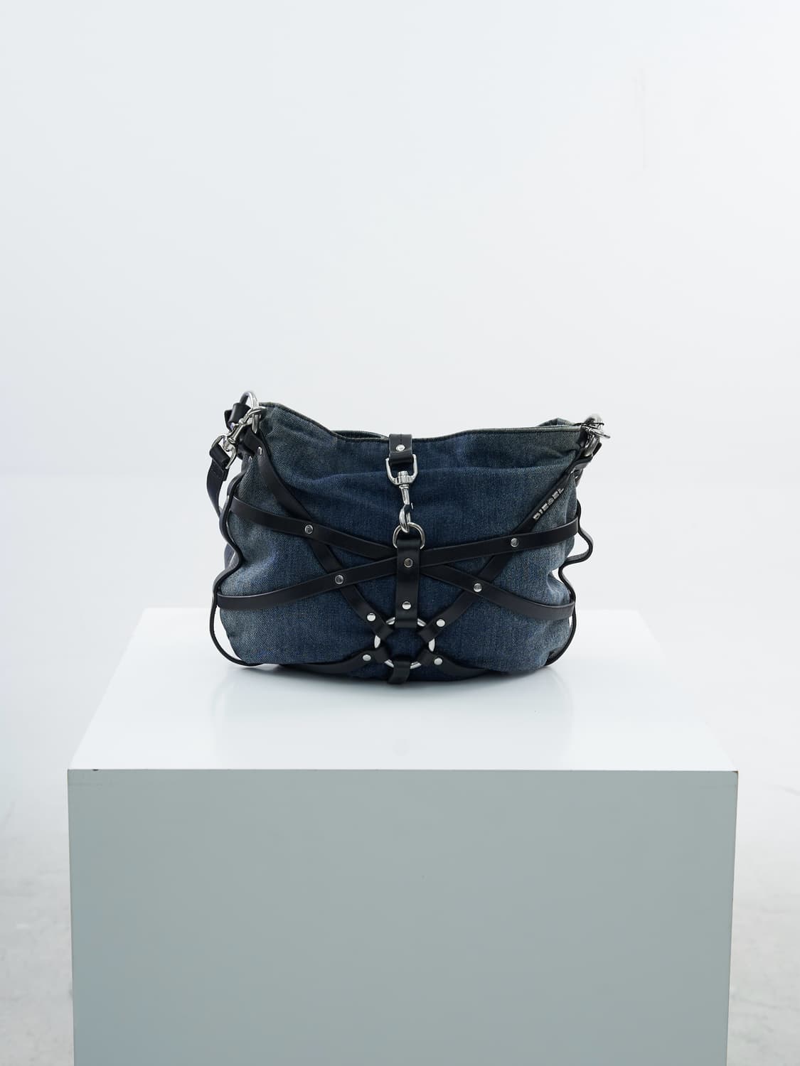 DIESEL denim chain belt bag 상품이미지5