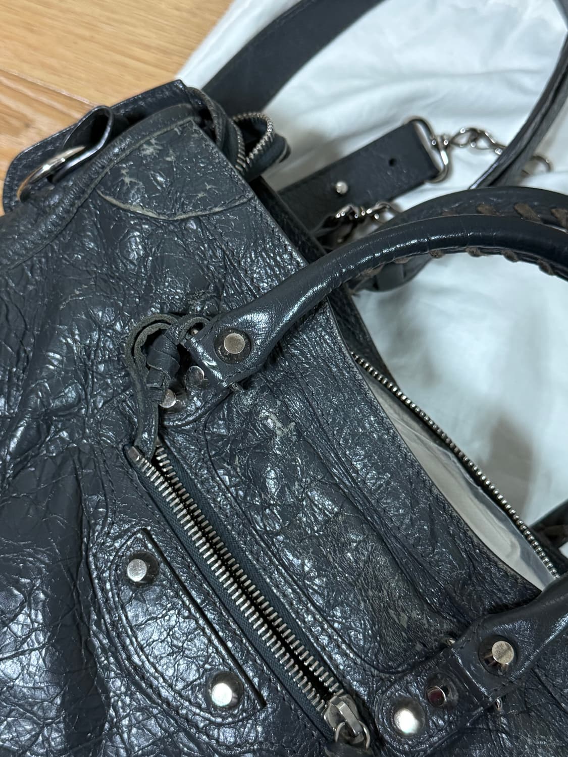 발렌시아가 모터백 시티백 스몰 다크그레이 상품이미지2