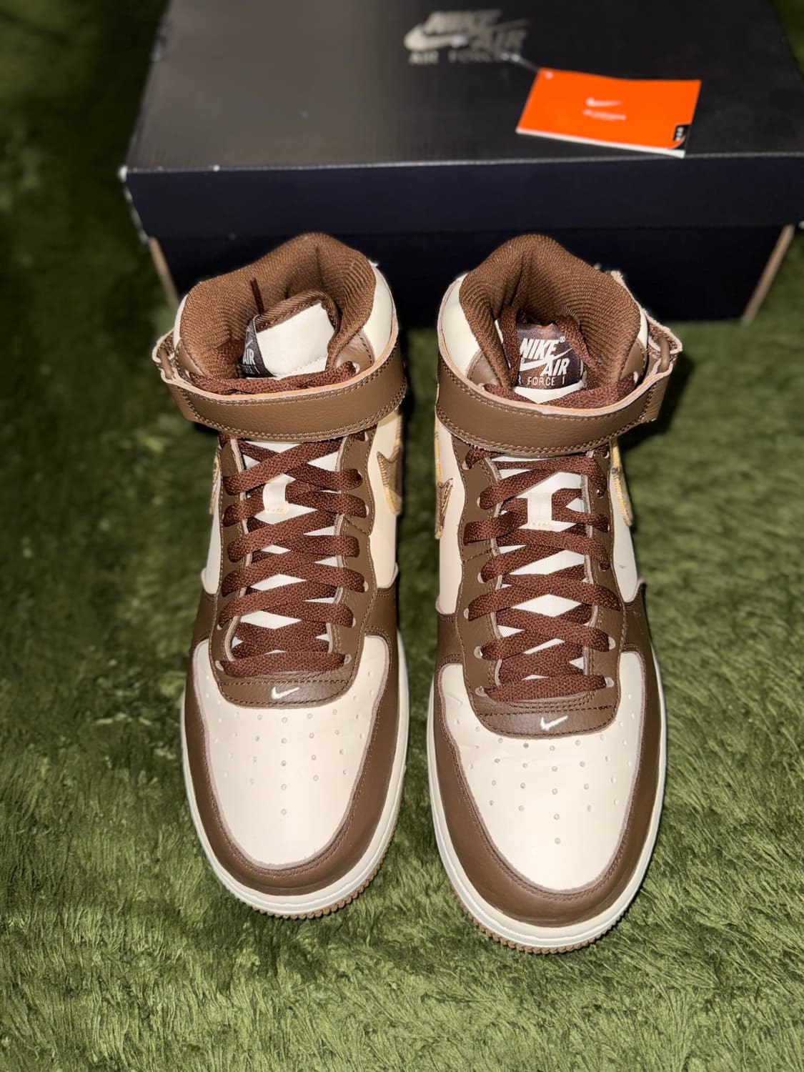 [290] 나이키 에어포스 1 미드 '07 LX 카카오 와우 앤 페일 상품이미지2