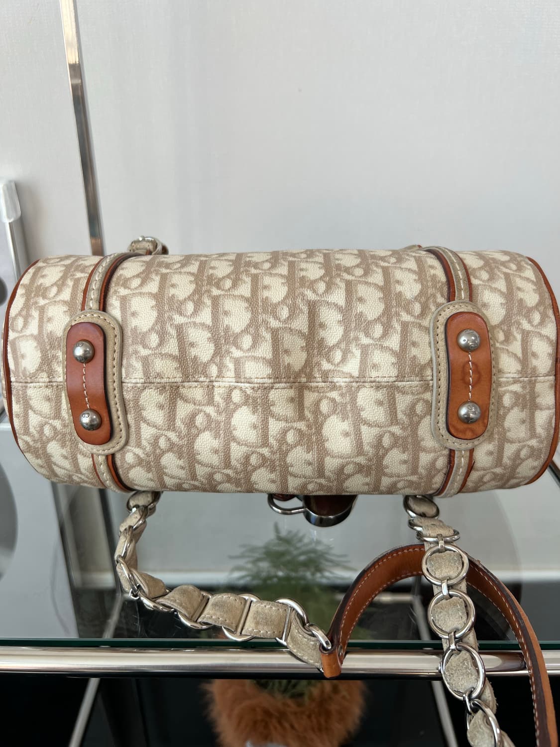 디올 로맨틱 트로터 하트 참 숄더백 상품이미지9