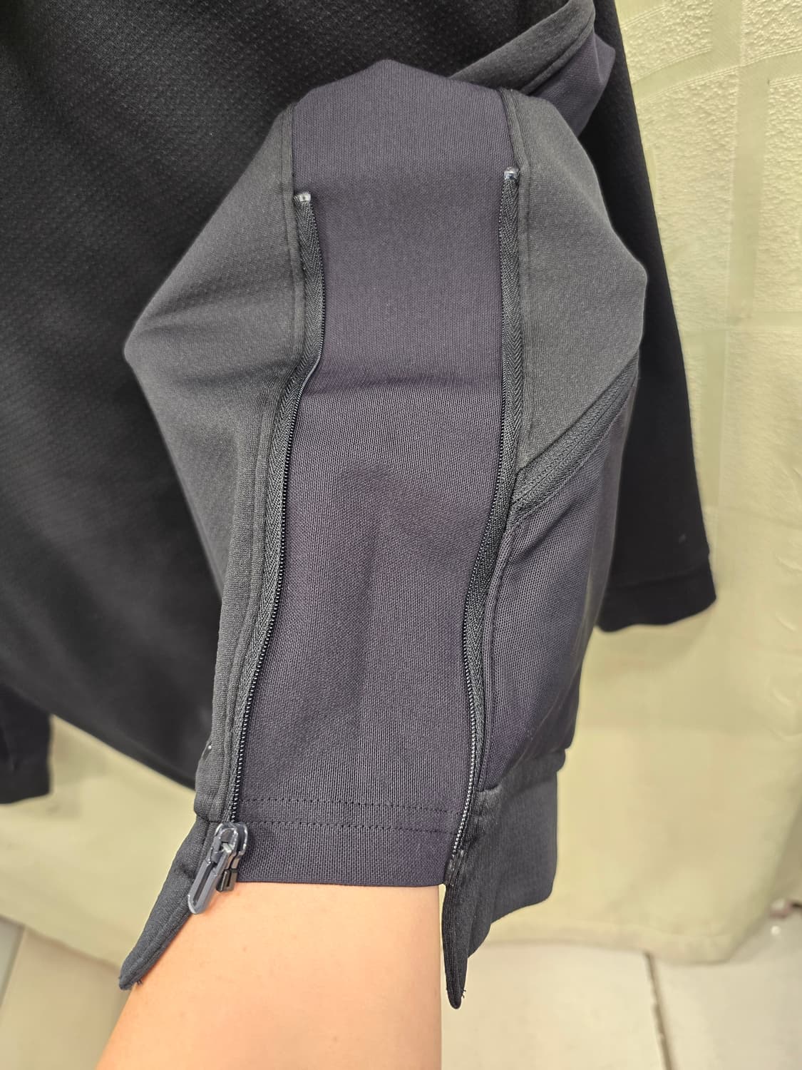 언더아머 러쉬 기모 후드 집업 블랙 2XL (110) 상품이미지7