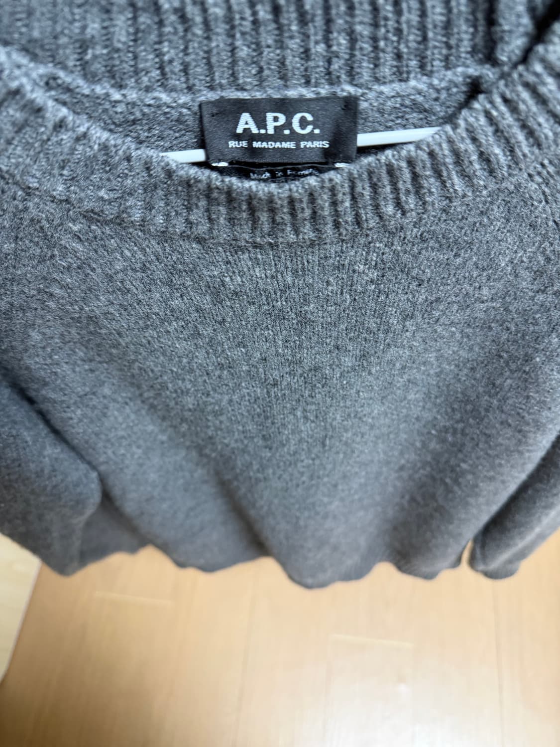 A.P.C 아페쎄 차콜 니트  상품이미지1