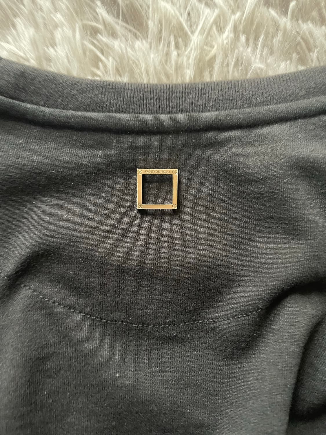 우영미 블랙 긴팔 티셔츠 46 상품이미지3