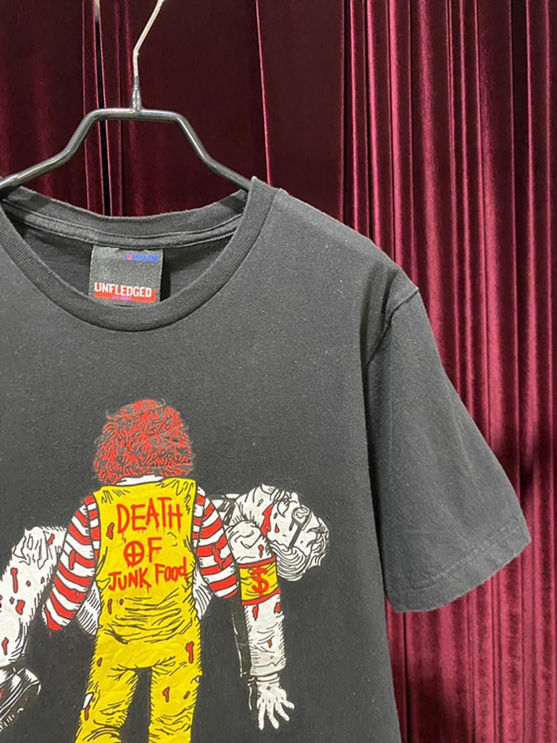 UNFLEDGED death of junk food T-shirt 상품이미지2