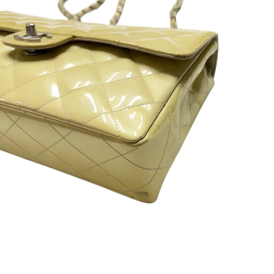 샤넬 클래식 플랩백 페이턴트 옐로우 상품이미지4