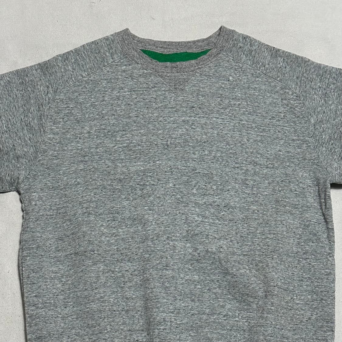 2 사카이 그레이 반팔 티셔츠 상품이미지1