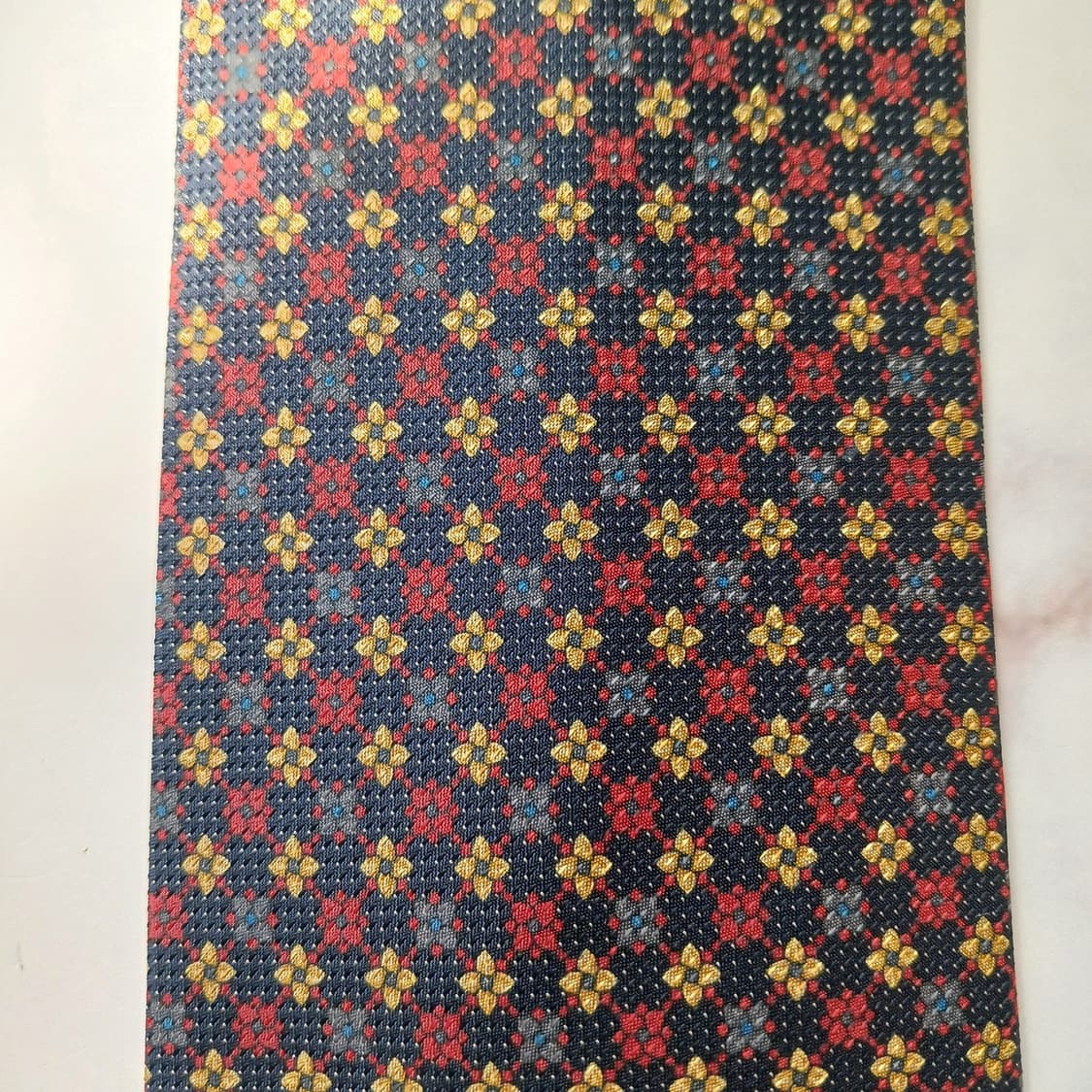 에스.티. 듀퐁 실크  플라워 패턴 넥타이 9.3cm A+등급 E758
 상품이미지7