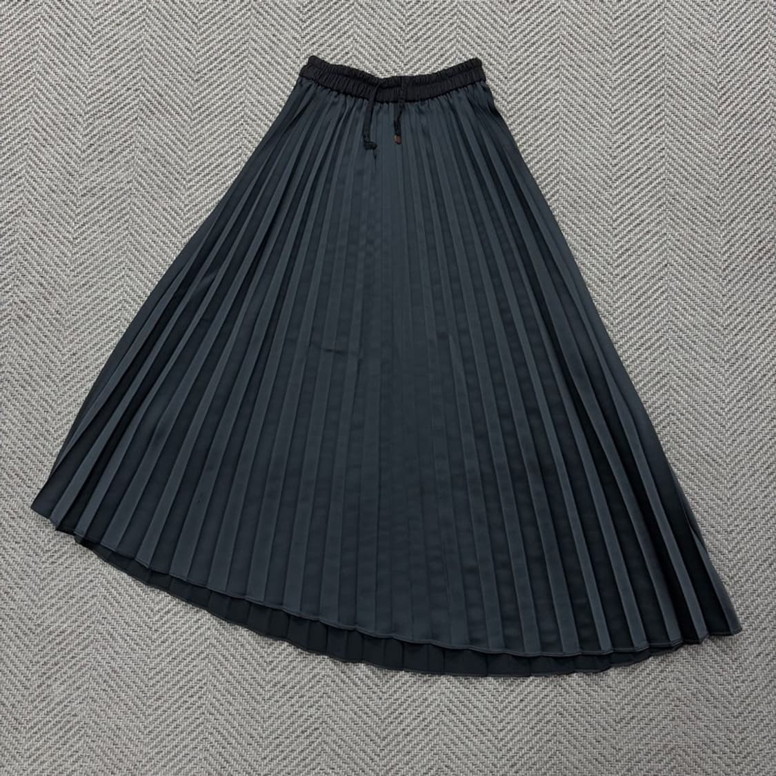 Thursday Island 베이직 플리츠 스커트 v2801 상품이미지1