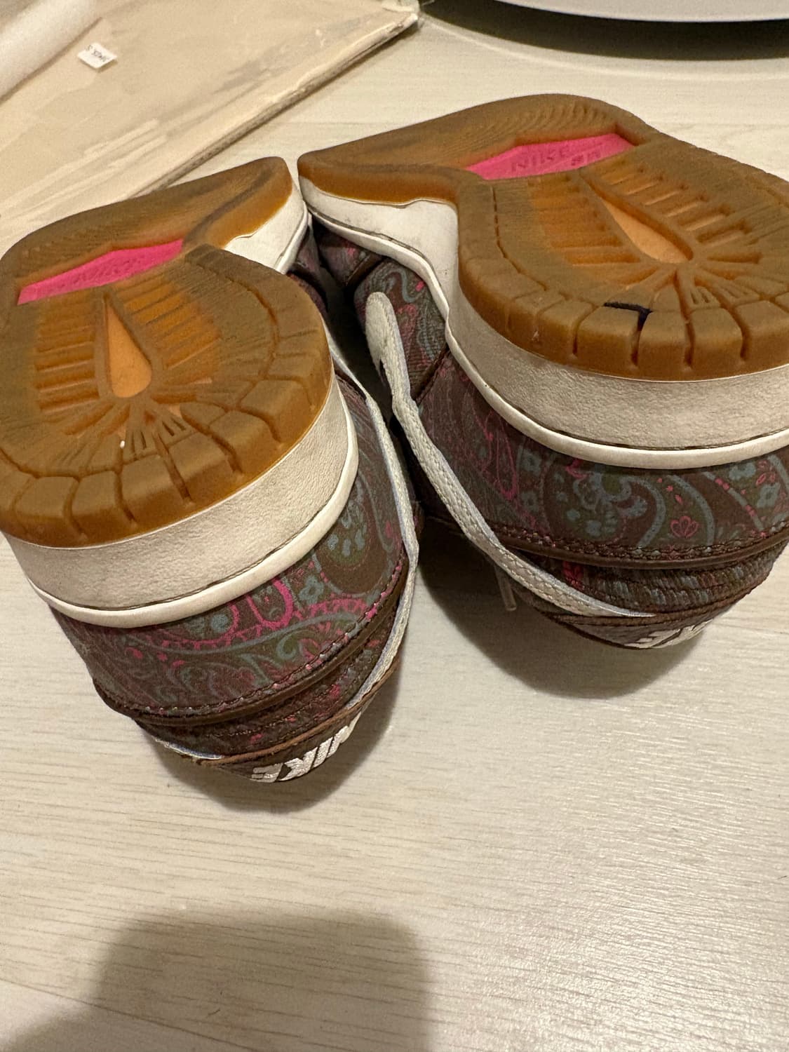 나이키 SB 덩크 로우 프로 페이즐리 DH7534-200 상품이미지4