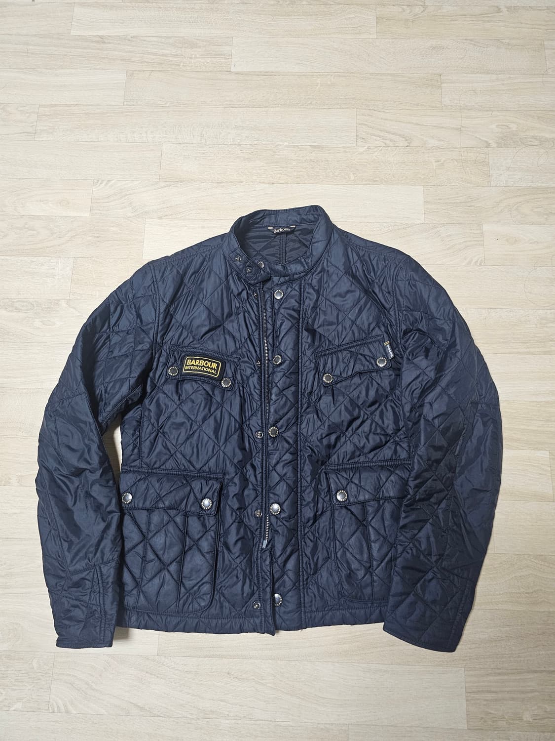 바버 인터내셔널 퀼팅 자켓 라지 105 상품이미지1