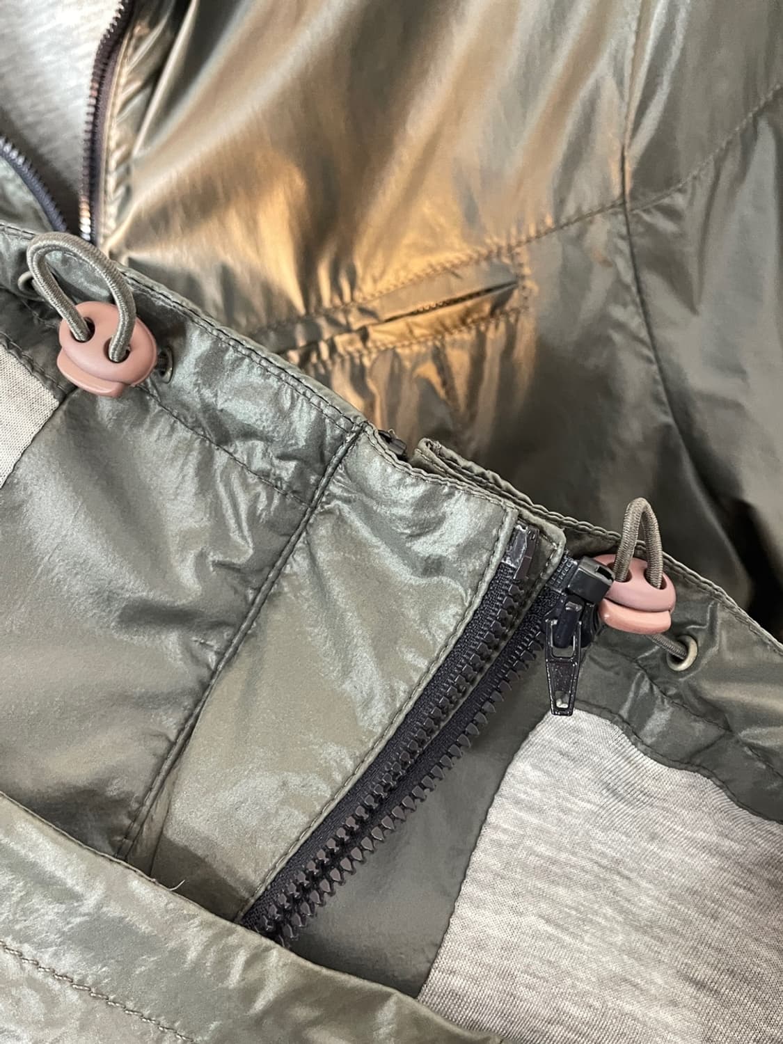 솔리드 옴므 글로시 풀 집업 바람막이  상품이미지8