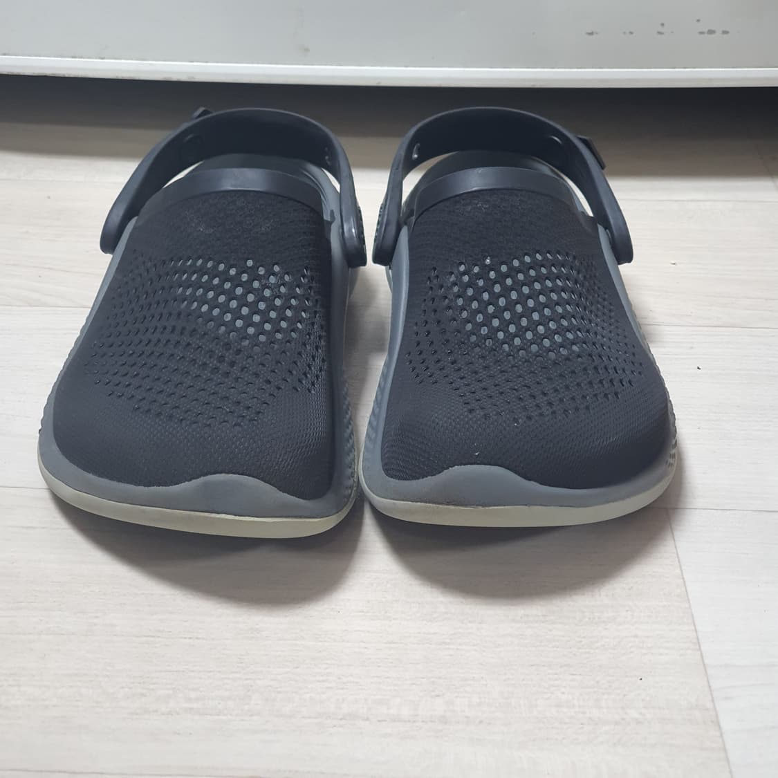 크록스 라이트라이드 클로그 M4/W6 230
 상품이미지2