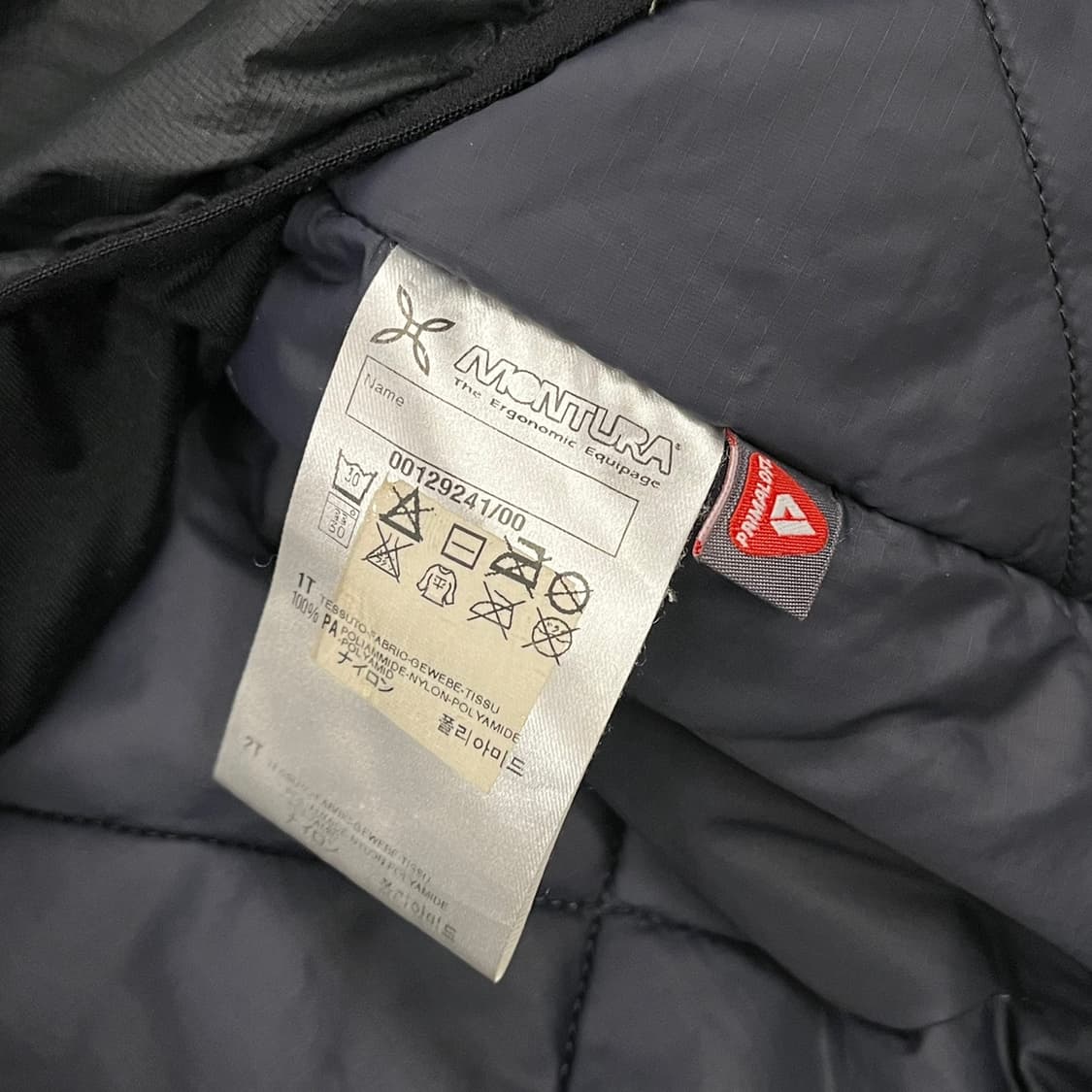 [정품/M] 몬츄라 경량패딩조끼 블랙 b16 상품이미지6