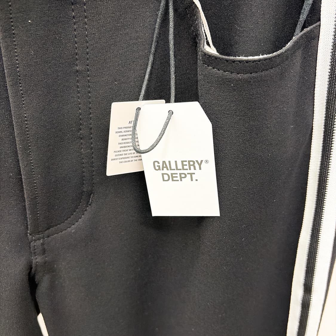 (정품/새상품) 갤러리 디파트먼트 남성 블랙 로간 플레어 팬츠 상품이미지2