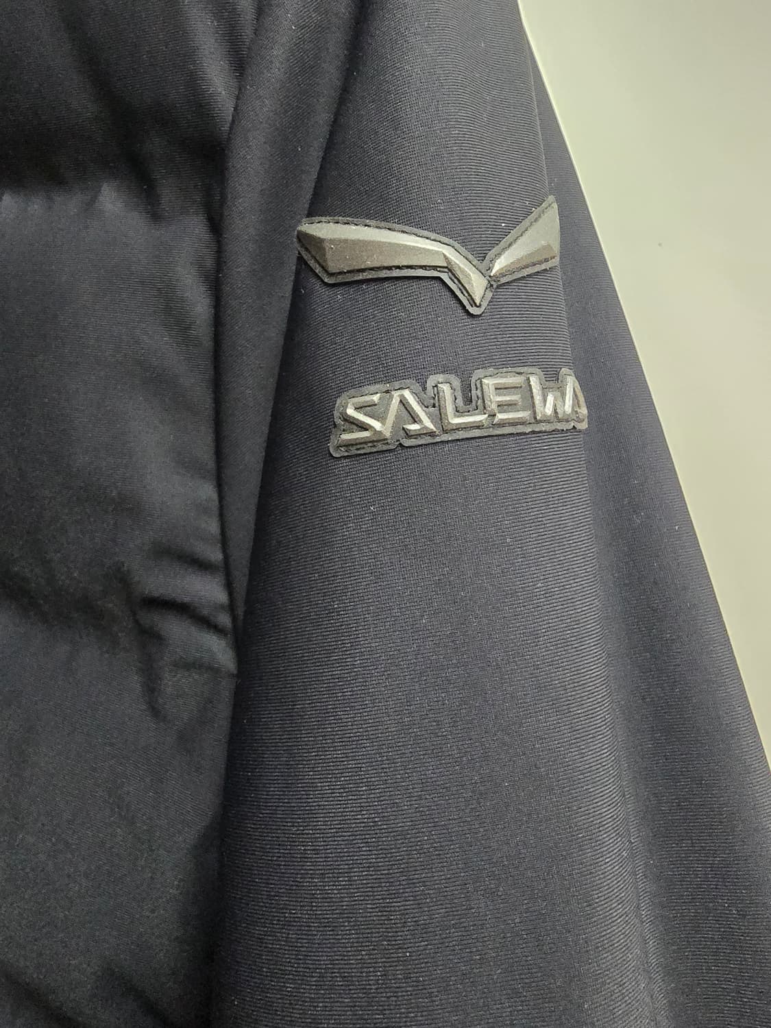 살레와 아웃도어 경량패딩 90 상품이미지2