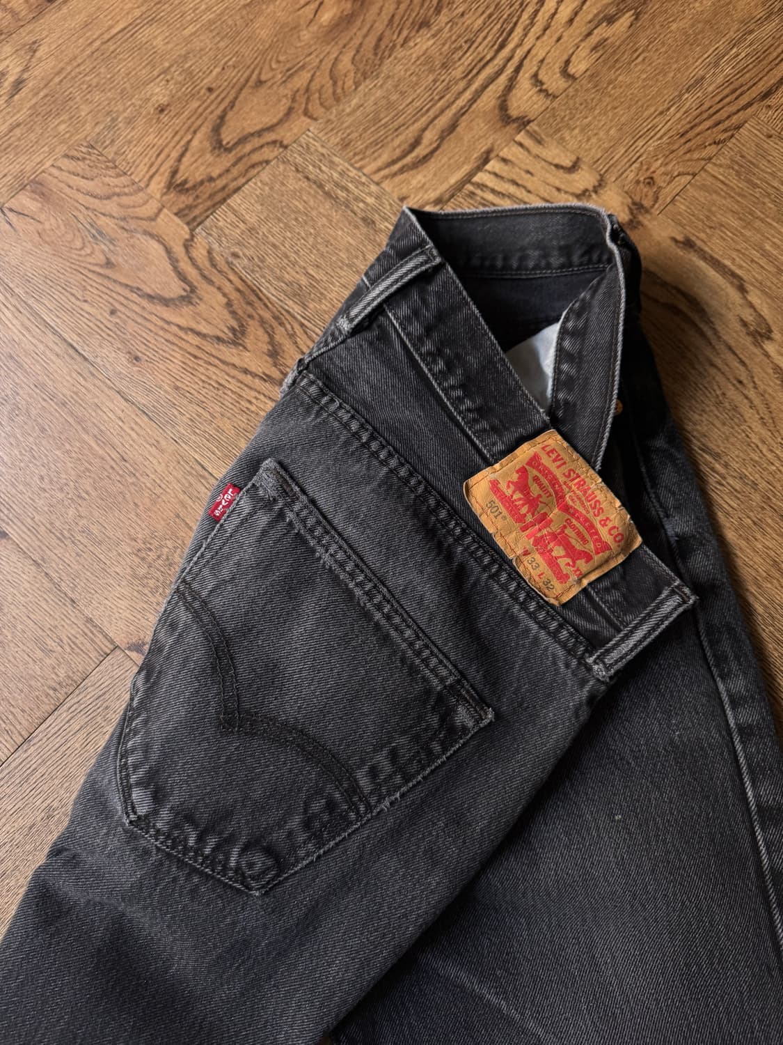 [33]리바이스 501 빈티지 페이딩 스트레이트 흑청 데님 팬츠 상품이미지7