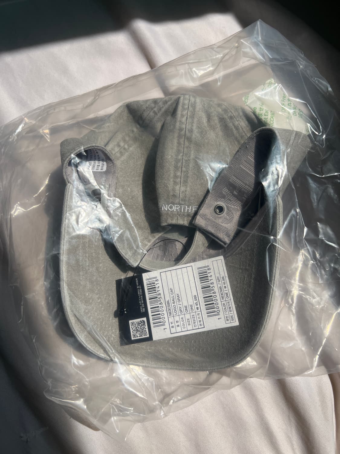 더노스페이스 로고 볼캡 그레이 (새상품) 상품이미지3