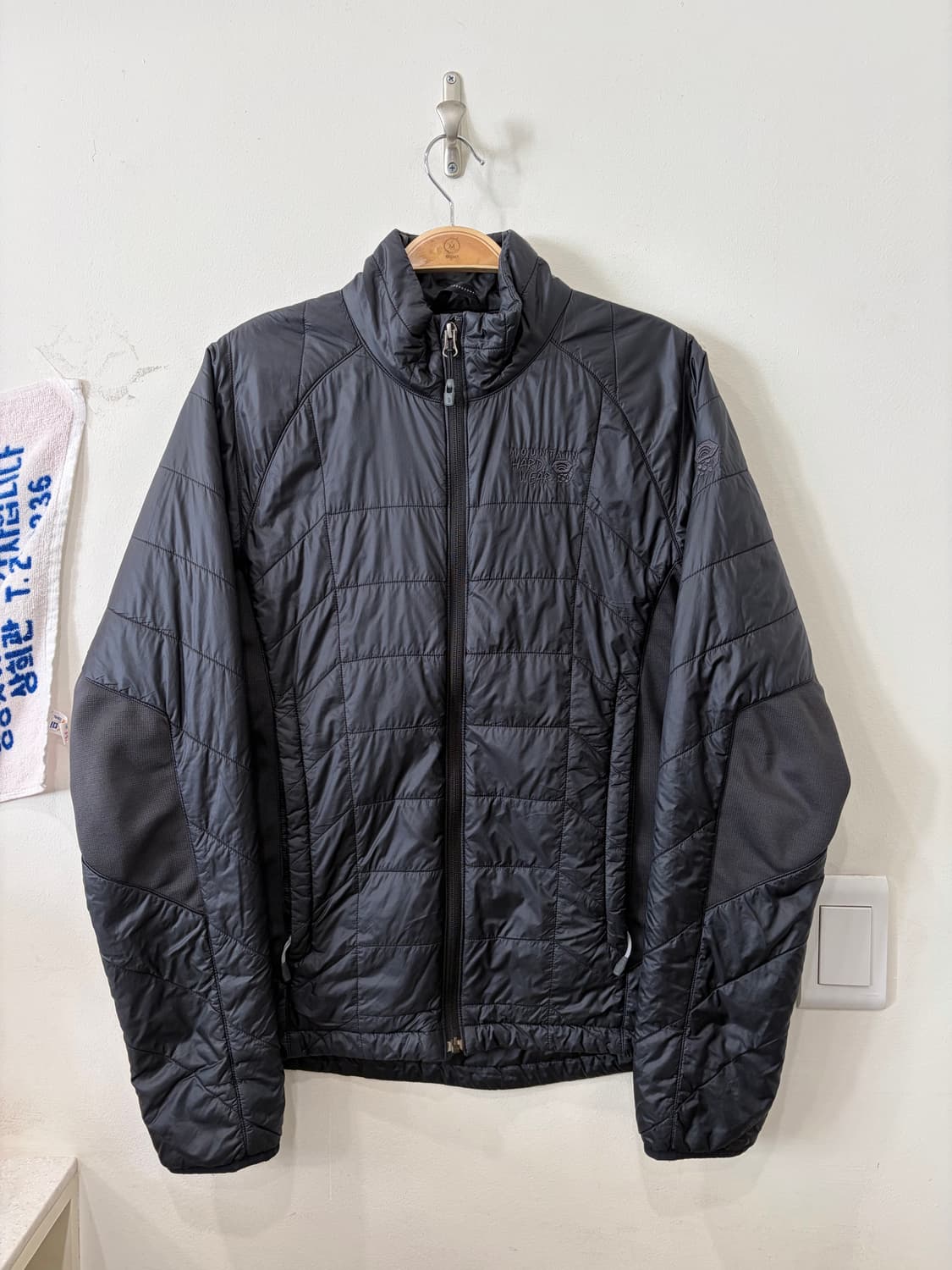 303. 마운틴하드웨어 경량패딩 상품이미지1