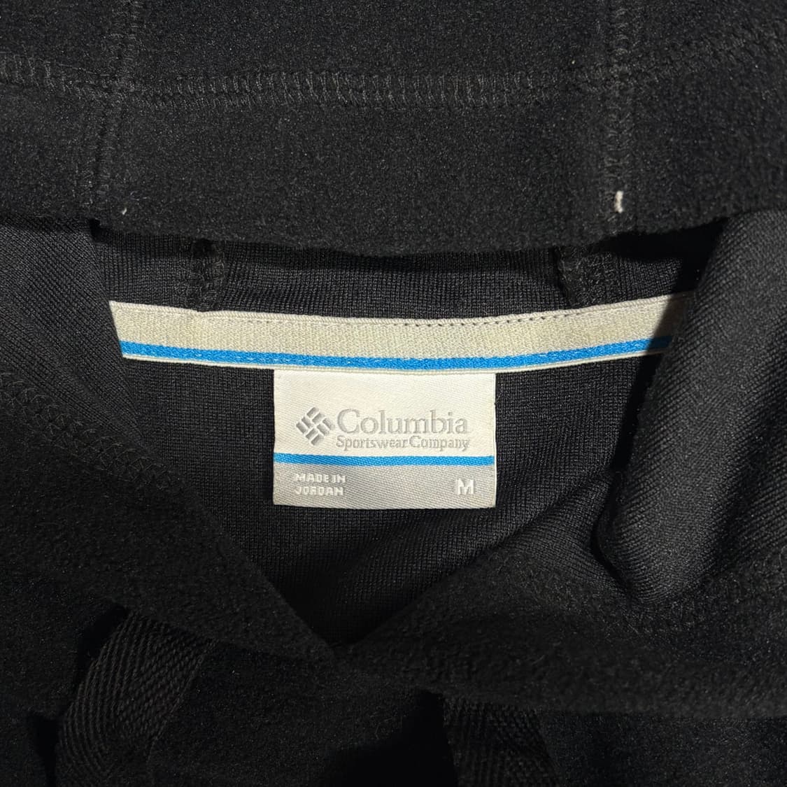 컬럼비아 블랙 벨벳 로고 후드티 상품이미지3