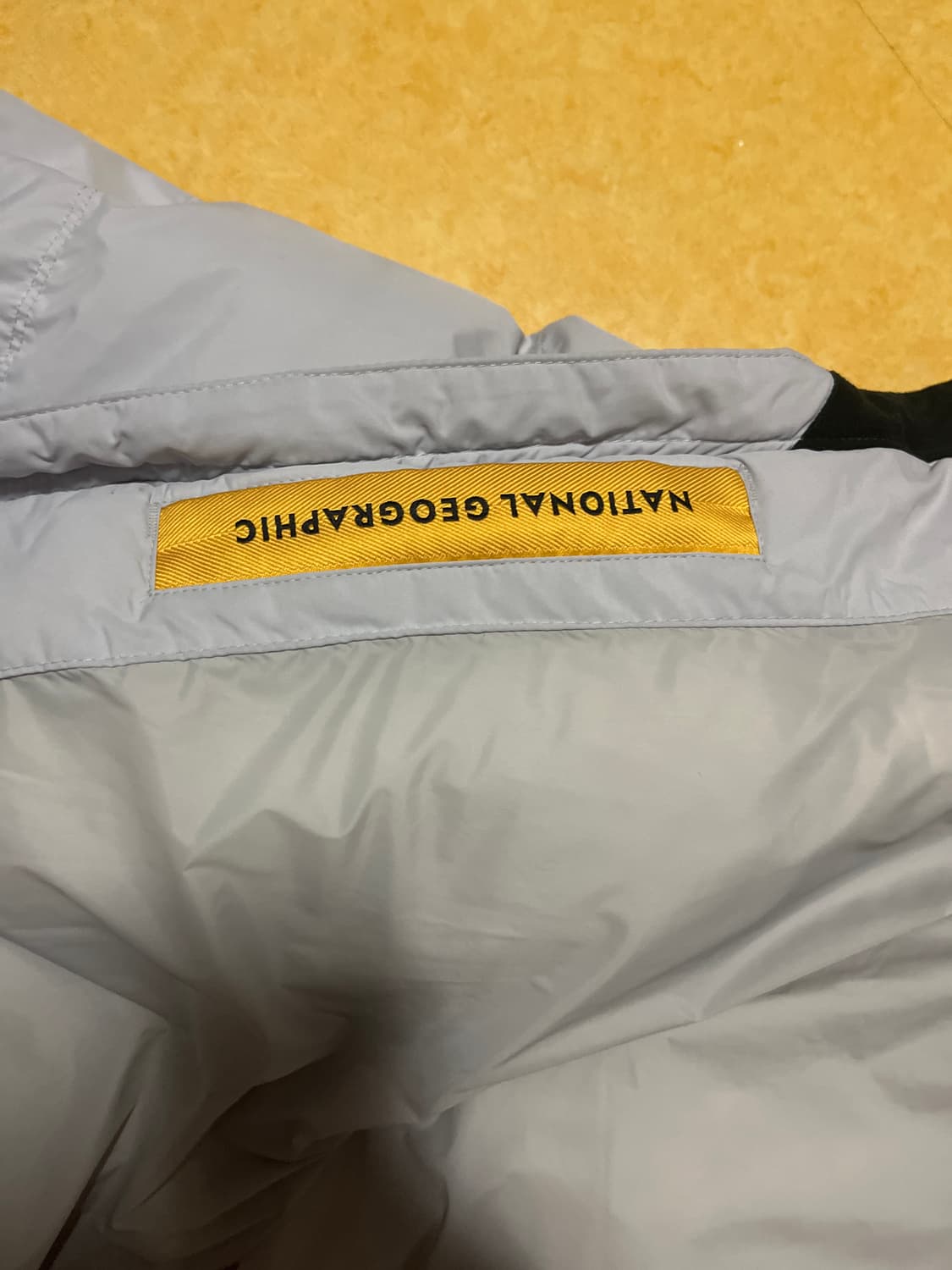 내셔널지오그래픽 그레이 패딩 백화점 m사이즈 상품이미지6