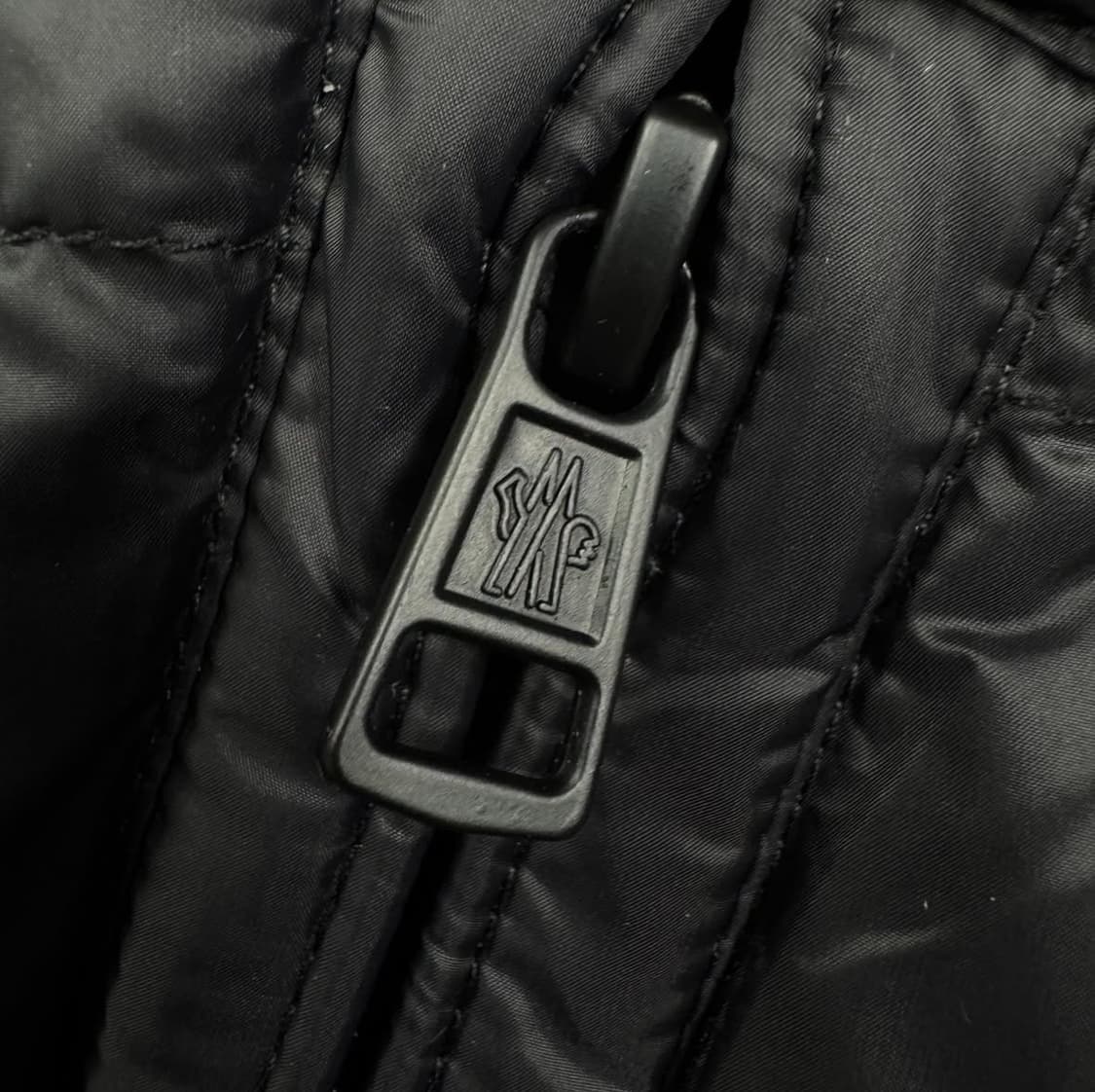 몽클레르 사탈라 쇼트 다운 자켓 블랙 상품이미지5