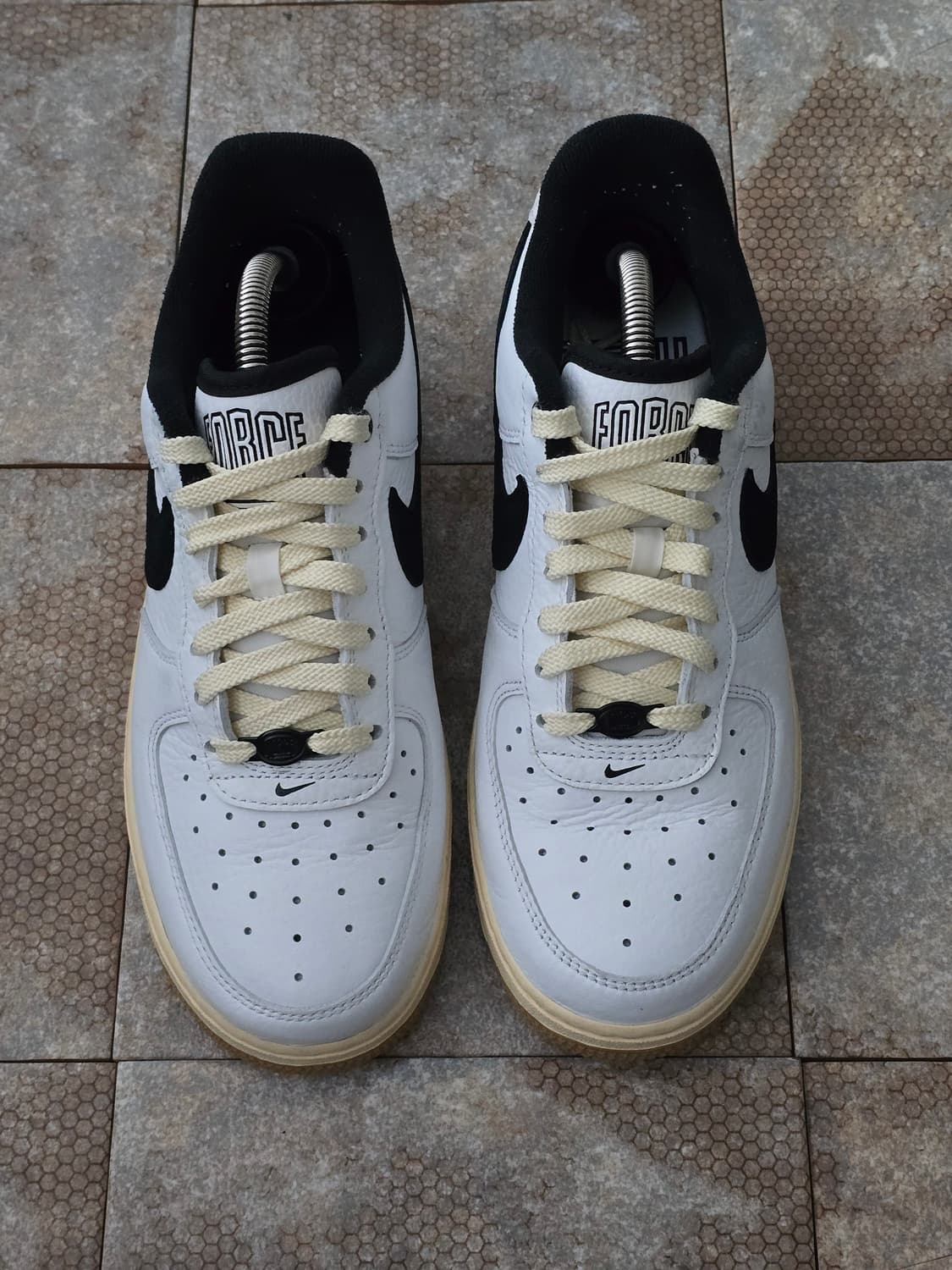 (250)나이키 에어 포스 1 07 lx 블랙 앤 서밋 화이트 상품이미지2